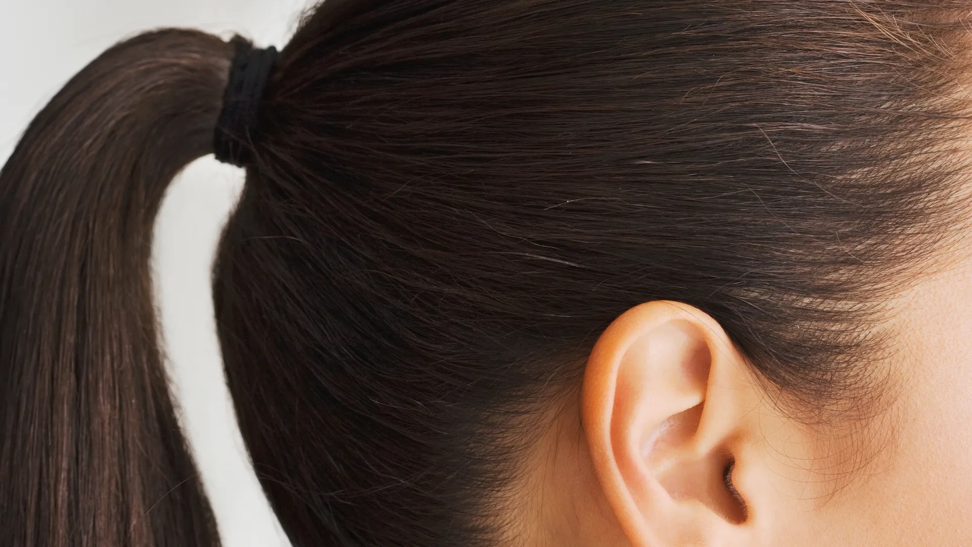 Hair Ties That Care: Choosing the Right Accessories for Your Hair Health